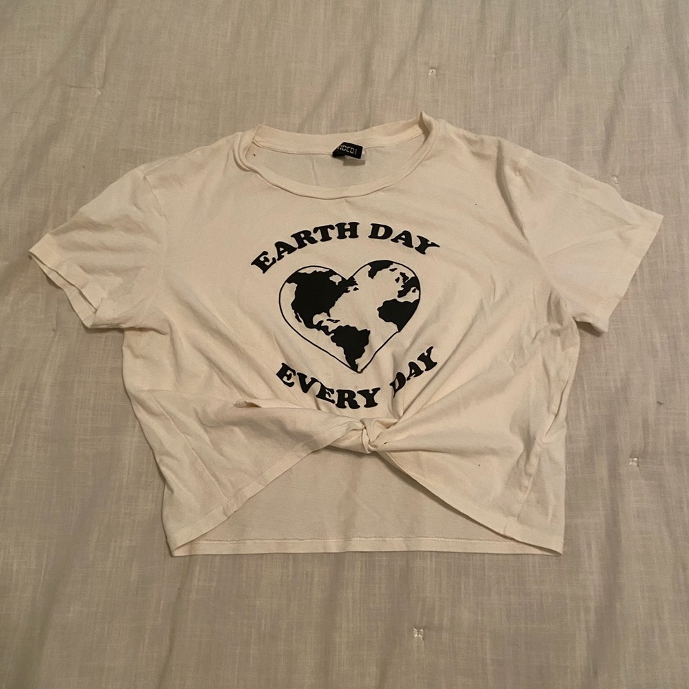 Everyday is earth day tie tee